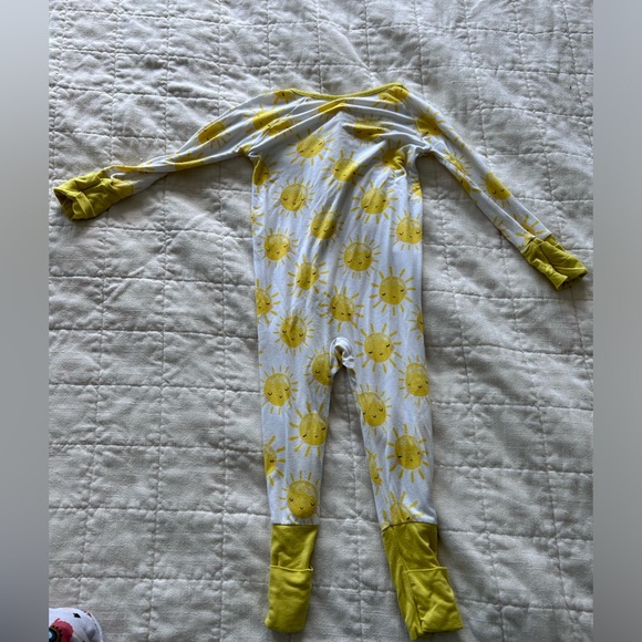 Little Sleepies Sunshine Bamboo Zipper Onesie in 6-12 Month - Picture 4 of 4